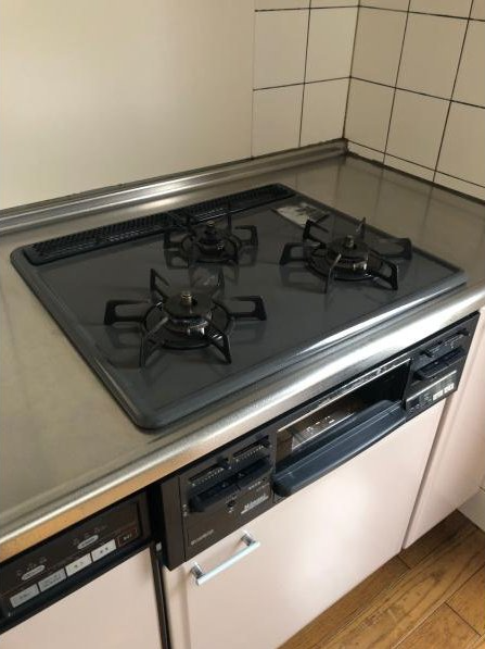 リンナイ製のホーロー天板ガスコンロ